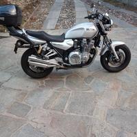YAMAHA XJR 1300