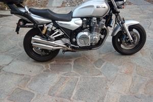YAMAHA XJR 1300