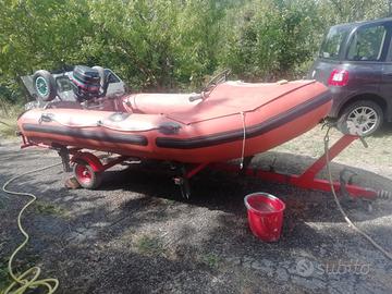  gommone con carrello e motore  20 cavalli su