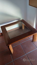 Tavolo in legno e vetro