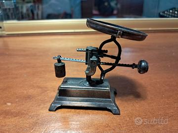 mini bilancia soprammobile 