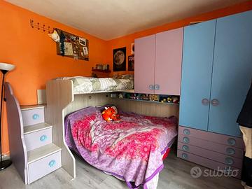 cameretta bambini con letto a soppalco