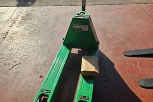 Transpallet elettrico 1500kg con batteria al litio