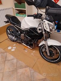 Yamaha XJ6 