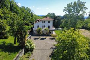 VILLA SINGOLA A CASTELLAMONTE
