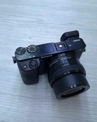 📸 Sony Alpha A6000 – Mirrorless compatta