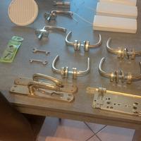 maniglie porta e varie 