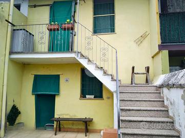 CASA SEMINDIPENDENTE A OLDENICO