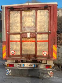 Iveco 65- 12 carro bestiame