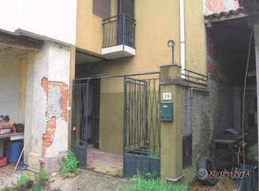 Immobile in asta di 110 m² con 3 locali e box auto