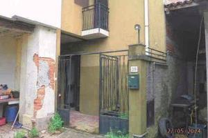 Immobile in asta di 110 m² con 3 locali e box auto