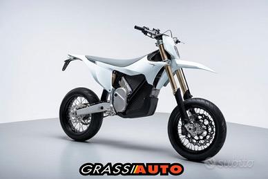 Stark VARG SM - 60 o 80 CV (anche patente A1)