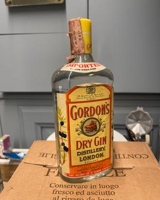 Bottiglia collezione Gordon's Dry Gin ‘70/‘80