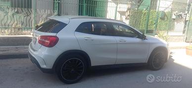 Mercedes GLA 180 D automatic 2016 125k km  
