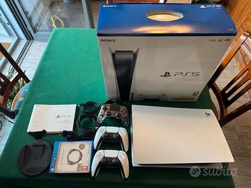 PlayStation 5 + 3 Controller+ Set Accessori Compl.