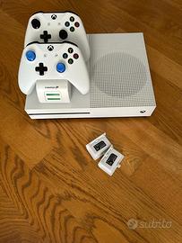 Xbox one s 1tb con volante Trust e giochi