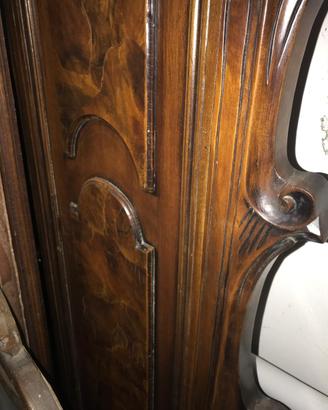 Letto matrimoniale in legno intarsiato
