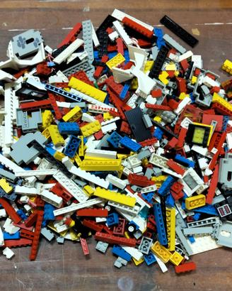 lego varie piastre base e molti componenti