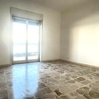 Attico 5 vani con terrazzo e garage