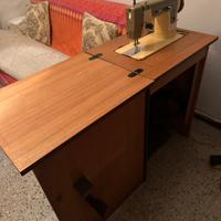 Mobile con Macchina da cucire