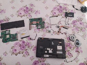 Lotto componenti notebook: toshiba, hp etc