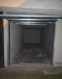 Box per auto 36mq-9x4mt - Libero
