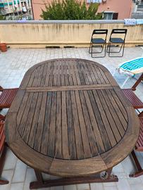 Tavolo e sedie in legno, da esterni