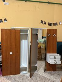 Cappottiera 
con
Cassettiera 