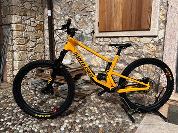 Santa Cruz 5010 V4 CC X01