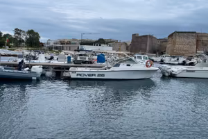 Barca Rover 26 cabin