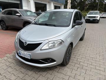 Lancia Ypsilon 1.2 69 CV 5 porte S&S Gold