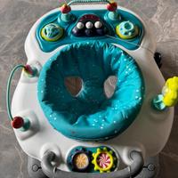 Girello interattivo per bambini