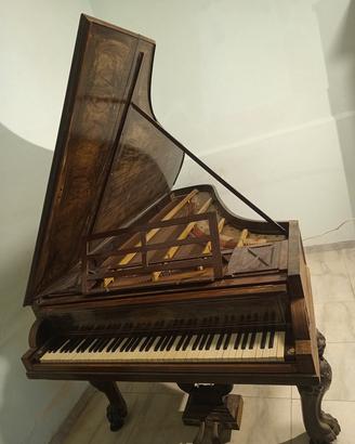 Pianoforte a coda antico 1800