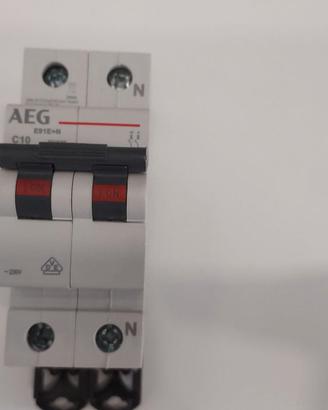 INTERRUTTORE AUTOMATICO MAGNETOTERMICO 10A