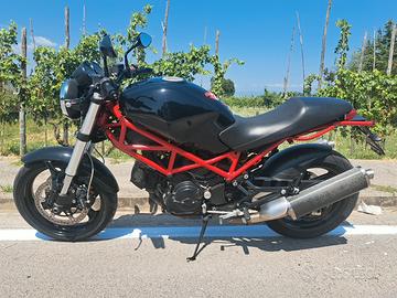 Ducati Monster 695 2007  depotenziata A2