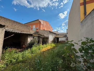 Uta. Indipendente su unico livello