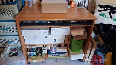 Scrivania porta PC in legno