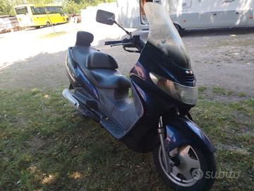 scooter Suzuki Burgman 400