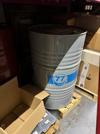 1 fusto vuoto capienza da 200 lt