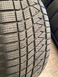 Quattro pneumatici invernali R19 Kumho