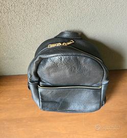 Zaino 🎒 in pelle nera da donna