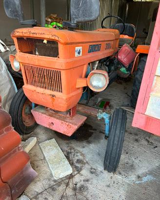 trattore fiat 300