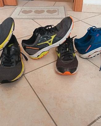 3 paia di scarpe Mizuno n. 42.5