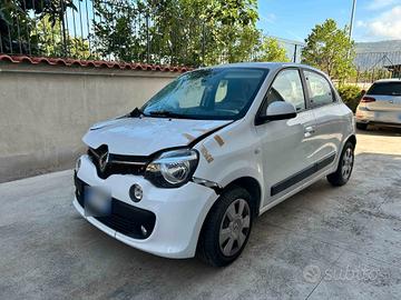 Renault Twingo 1.0 SCe 70CV - 2019 Incidentata