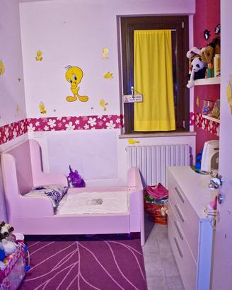Lettino basso rosa per bambina – 50 €