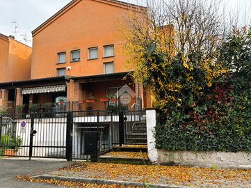 VILLA A SCHIERA A FILIGHERA