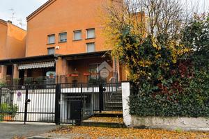 VILLA A SCHIERA A FILIGHERA