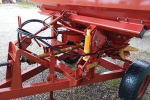 Spandiconcime, Voltafieno, Rotofalce