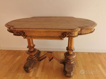 Tavolino ovale antico in legno di noce - fine '800