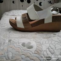 Scarpe sandalo estivo da donna bianco e bronzo